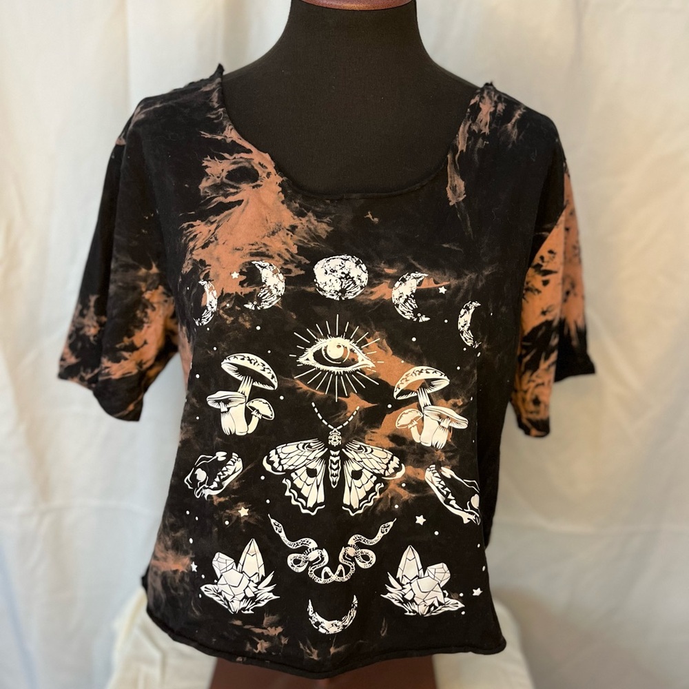 Tie-Dye Cropped Black & Rust Graphic Short Sleeve Top